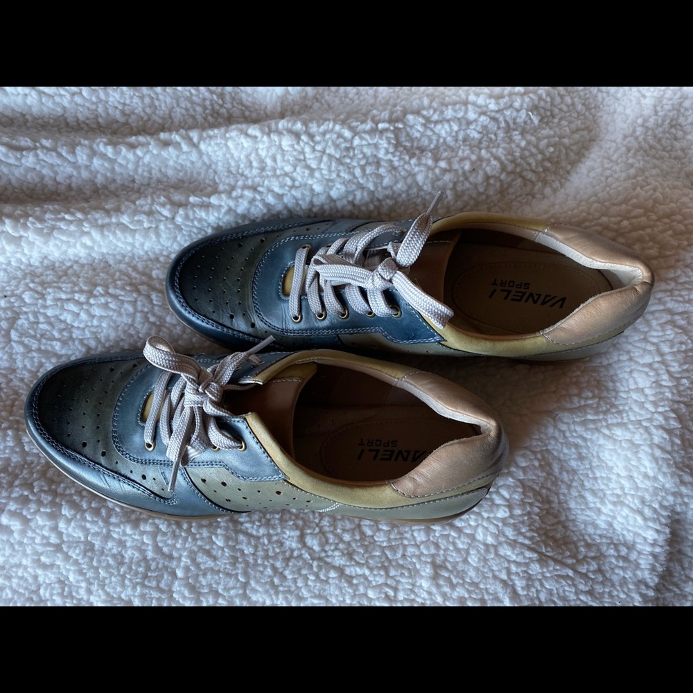 Vaneli Sport Tennis Shoes